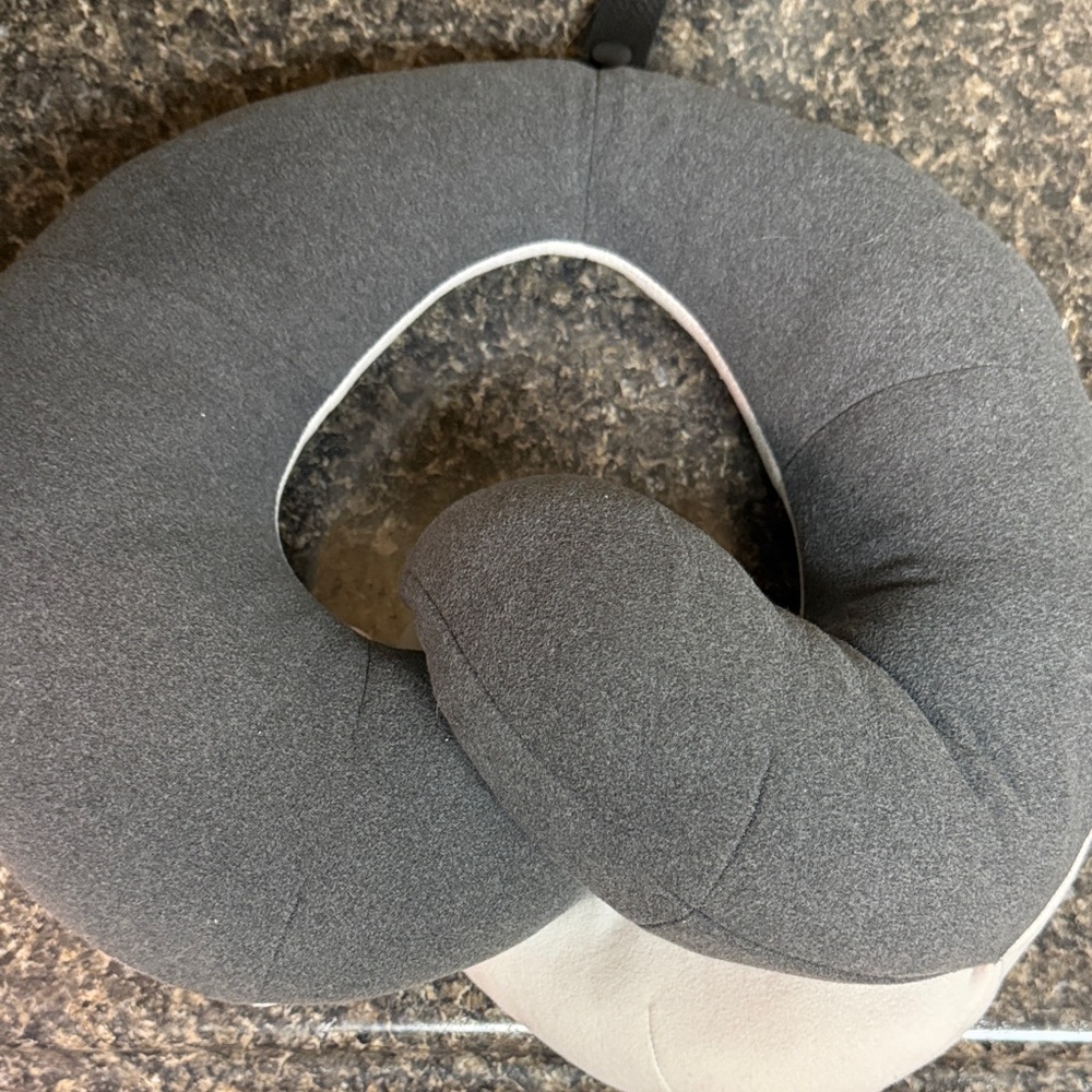 Two-Tone Travel Neck Pillow
